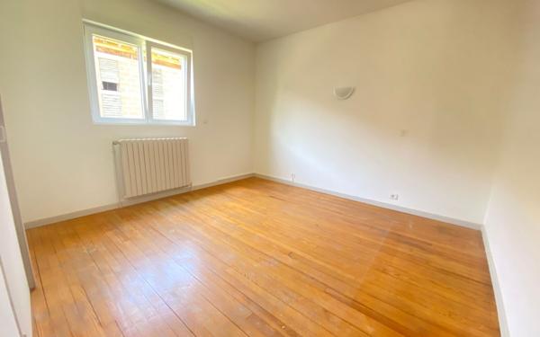 Maison à vendre    5 pièces •  Lafitte