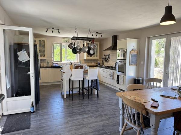 Maison plain-pied Saint-Fort-sur-Gironde 119 m²