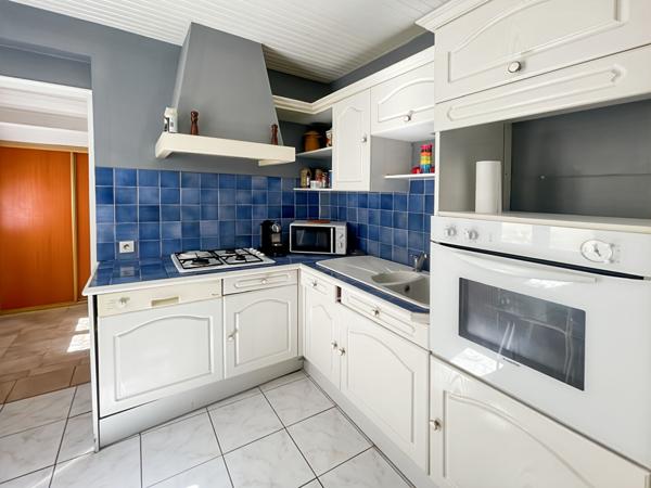 Bruges maison + local commercial +