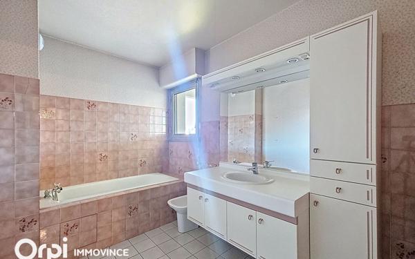 Appartement à vendre    4 pièces • 107,68 m2 Clermont-Ferrand