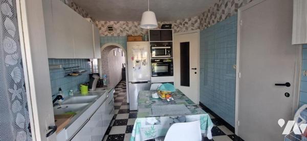 TOURCOING MAISON DE VILLE de 81 m2 HABITABLES ENV, AVEC ATELIER/GARAGE DE 55 M2   - BEAU JARDIN  