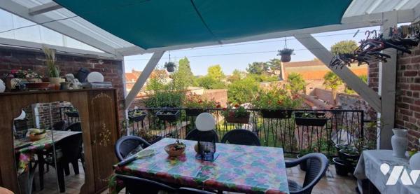 TOURCOING MAISON DE VILLE de 81 m2 HABITABLES ENV, AVEC ATELIER/GARAGE DE 55 M2   - BEAU JARDIN  