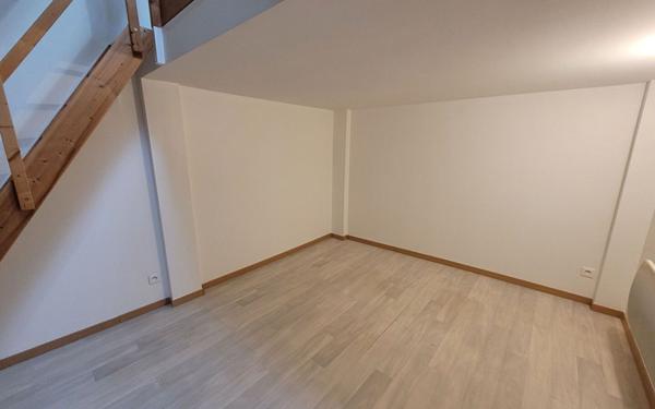Appartement à louer    3 pièces •  Fains-Véel