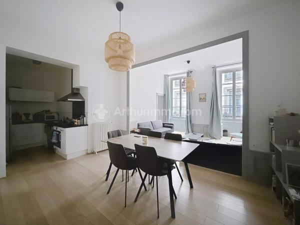 Location                                                      Appartement
                        
                     3 pièces                      80 m2                     à Clermont-Ferrand