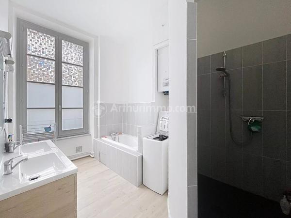 Location                                                      Appartement
                        
                     3 pièces                      80 m2                     à Clermont-Ferrand