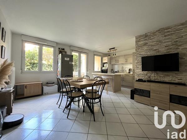 Appartement 3 pièces de 63 m² à Pontault-Combault (77340)