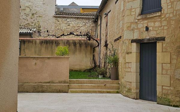 Maison à vendre    6 pièces •  Loudun