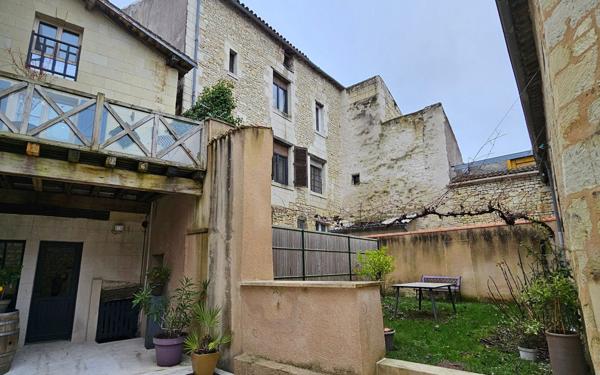 Maison à vendre    6 pièces •  Loudun