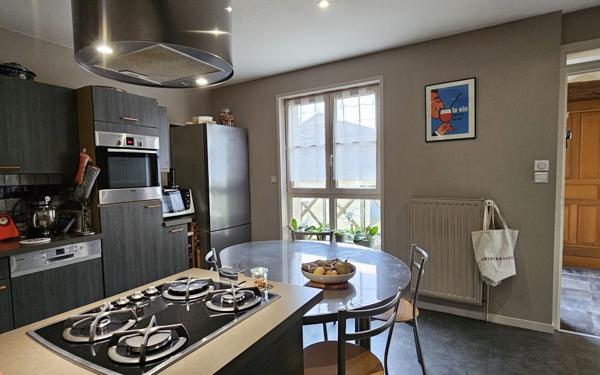 Maison à vendre    6 pièces •  Loudun