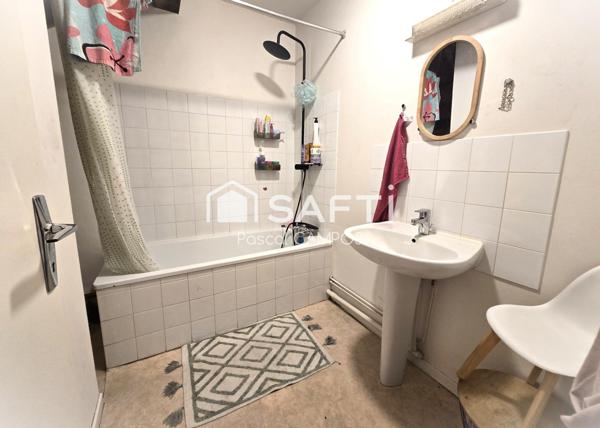 immeuble de 5 appartements et un local commercial