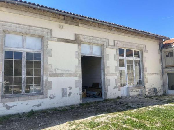 ENSEMBLE IMMOBILIER A RENOVER