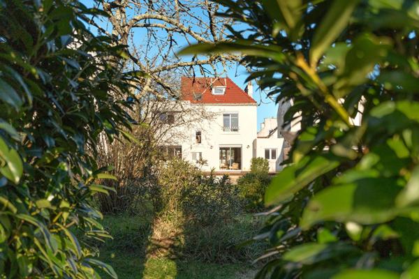 Maison des années 30 rénovée, au coeur d’Albert 1er