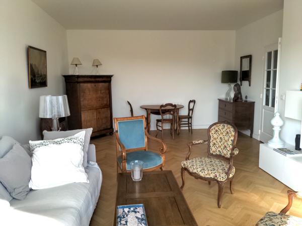 Appartement
         3 pièces
        - 65 m² 450 000 € *