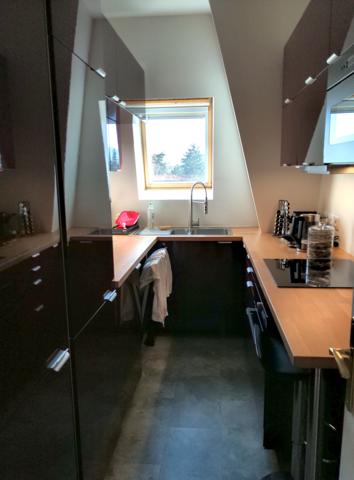 Appartement
         3 pièces
        - 65 m² 450 000 € *