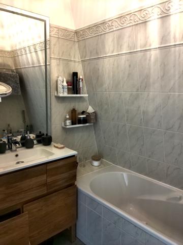 Appartement
         3 pièces
        - 65 m² 450 000 € *