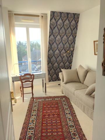 Appartement
         3 pièces
        - 65 m² 450 000 € *