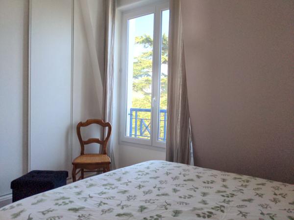 Appartement
         3 pièces
        - 65 m² 450 000 € *