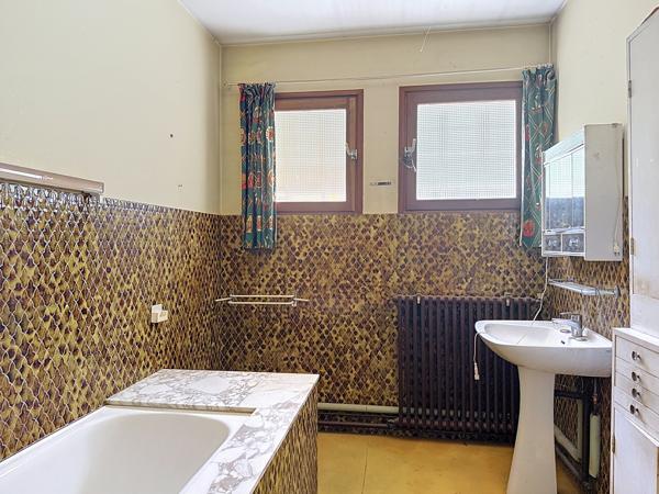 BORDEAUX CAUDÉRAN – MAISON FAMILIALE À RÉNOVER – 3/4 CHAMBRES – GRAND SÉJOUR – VÉRANDA – GARAGE – JARDIN – POT