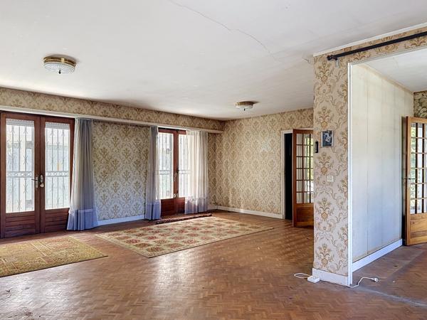 BORDEAUX CAUDÉRAN – MAISON FAMILIALE À RÉNOVER – 3/4 CHAMBRES – GRAND SÉJOUR – VÉRANDA – GARAGE – JARDIN – POT