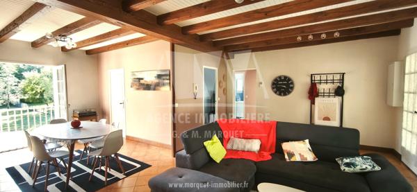 PUYMOYEN - 10 MINUTES D'ANGOULEME - SUPERBE MAISON EN PIERRES DE 260 M², LOGEMENT INDÉPENDANT, 3 GARAGES, LE TOUT SUR TERRAIN CLOS DE 5 266 m²