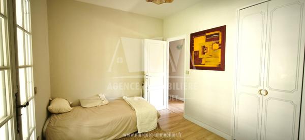 PUYMOYEN - 10 MINUTES D'ANGOULEME - SUPERBE MAISON EN PIERRES DE 260 M², LOGEMENT INDÉPENDANT, 3 GARAGES, LE TOUT SUR TERRAIN CLOS DE 5 266 m²