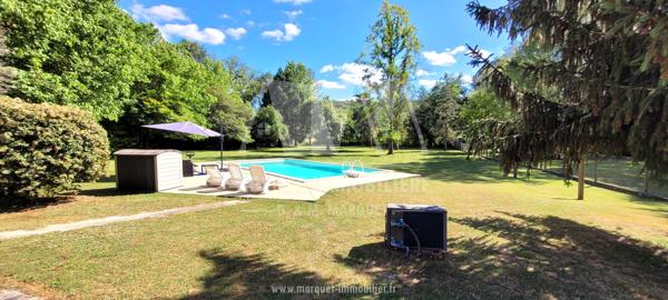 PUYMOYEN - 10 MINUTES D'ANGOULEME - SUPERBE MAISON EN PIERRES DE 260 M², LOGEMENT INDÉPENDANT, 3 GARAGES, LE TOUT SUR TERRAIN CLOS DE 5 266 m²