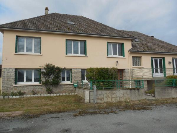 Maison 250 m² gros potentiel terrain 1.67 Ha
