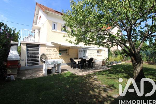 Maison à vendre 6 pièces 125 m² Combs-la-Ville