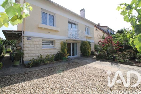 Maison à vendre 6 pièces 125 m² Combs-la-Ville