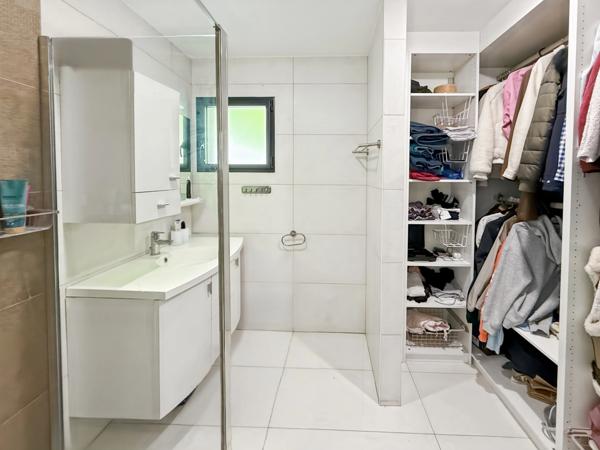 Maison à vendre 5 pièces ECHENEVEX (01)