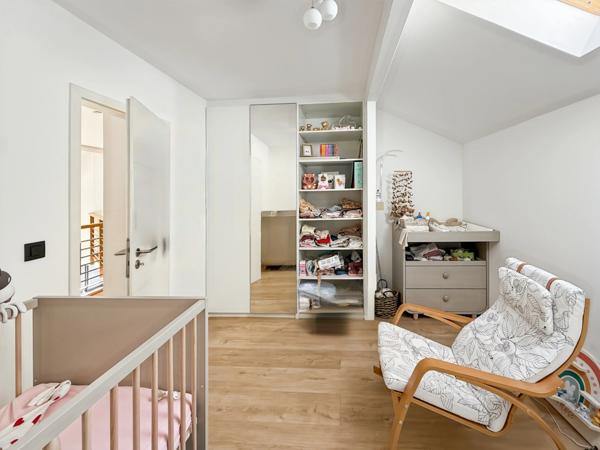 Maison à vendre 5 pièces ECHENEVEX (01)