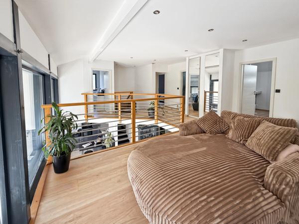 Maison à vendre 5 pièces ECHENEVEX (01)