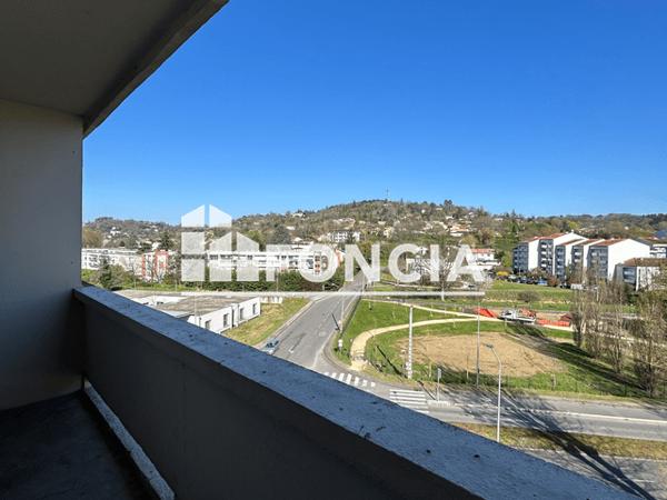 Location Appartement 4 pièces 66.44 m² - 15 RUE DU DOCTEUR MESSINES Agen 47000