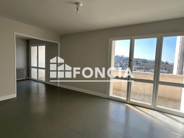 Location Appartement 4 pièces 66.44 m² - 15 RUE DU DOCTEUR MESSINES Agen 47000