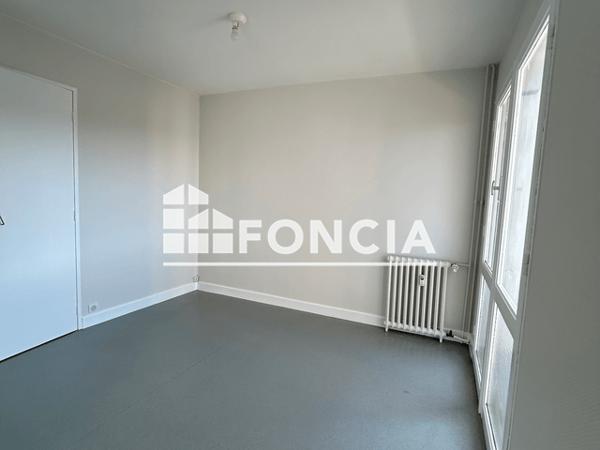 Location Appartement 4 pièces 66.44 m² - 15 RUE DU DOCTEUR MESSINES Agen 47000