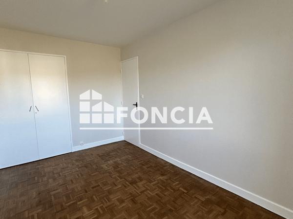 Location Appartement 4 pièces 66.44 m² - 15 RUE DU DOCTEUR MESSINES Agen 47000