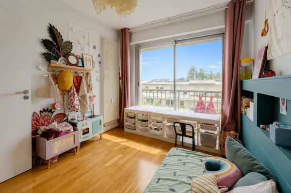 A vendre superbe appartement T5 rénové dernier étage Nantes Monselet Terrasse garage et cave , Nantes A vendre superbe appartement T5 rénové dernier étage Nantes Monselet Terrasse garage et cave , Nantes