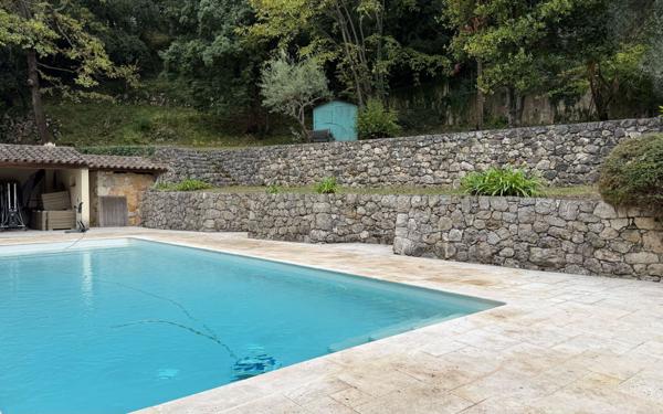 Maison à vendre    4 pièces • 119,50 m2 Gattières