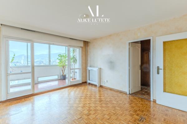 Marseille (13009) MAJOLU - T3/4 de 74 m² avec balcon et parking