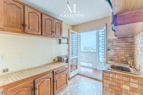 Marseille (13009) MAJOLU - T3/4 de 74 m² avec balcon et parking