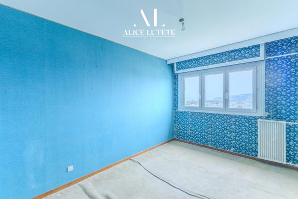 Marseille (13009) MAJOLU - T3/4 de 74 m² avec balcon et parking