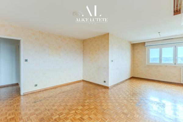 Marseille (13009) MAJOLU - T3/4 de 74 m² avec balcon et parking
