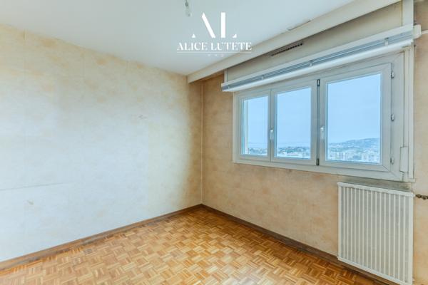 Marseille (13009) MAJOLU - T3/4 de 74 m² avec balcon et parking