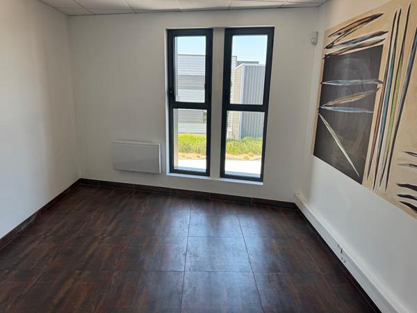 A VENDRE ensemble industriel de 1701 m² aux Sorinieres
