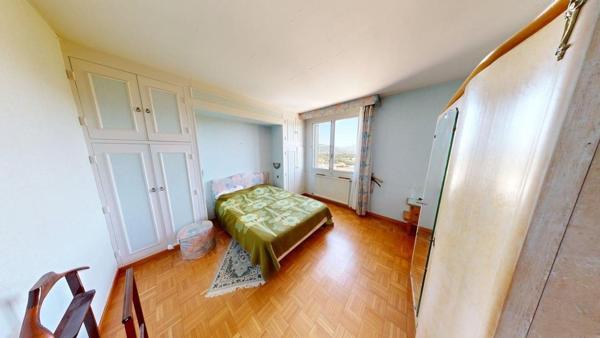 VILLA 157 m² - olivette, Double garage et atelier