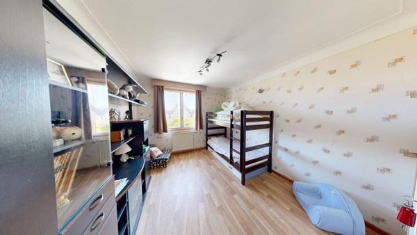 VILLA 157 m² - olivette, Double garage et atelier