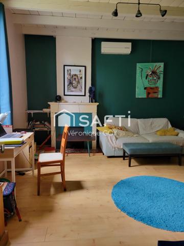 Maison spacieuse en plein centre du village