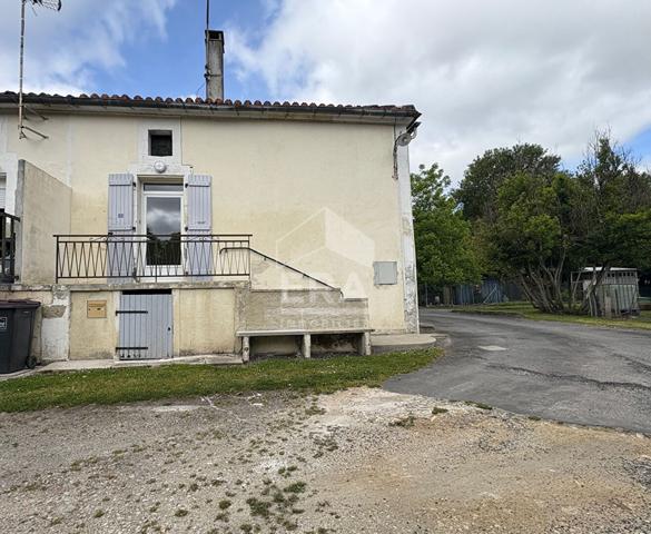 MAISON TYPE II LA COURONNE