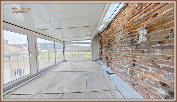 Appartement à vendre 3 pièces -91 M2 - Hypercentre AGEN (47)-3 ième étage avec ascenseur-Balcons