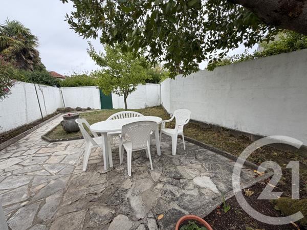 Maison à vendre  6 pièces - 122,10 m 2   ROYAN  - 17